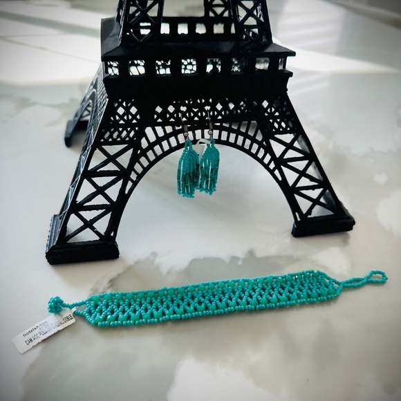 NWT turquoise beaded jewelry earring and bracelet set handcrafted from Mexico. - Picture 3 of 4